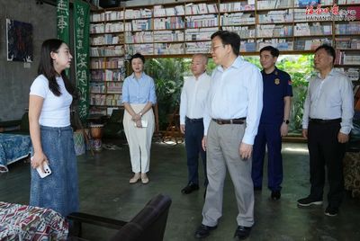 馮飛調(diào)研“五一”假期旅游市場(chǎng)及安全生產(chǎn)工作并慰問一線勞動(dòng)者